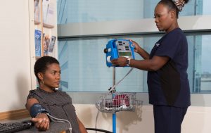 Πώς μπορούμε να βελτιώσουμε την αποτελεσματικότητα της αυτόματης μέτρησης αρτηριακής πίεσης στο ιατρείο;